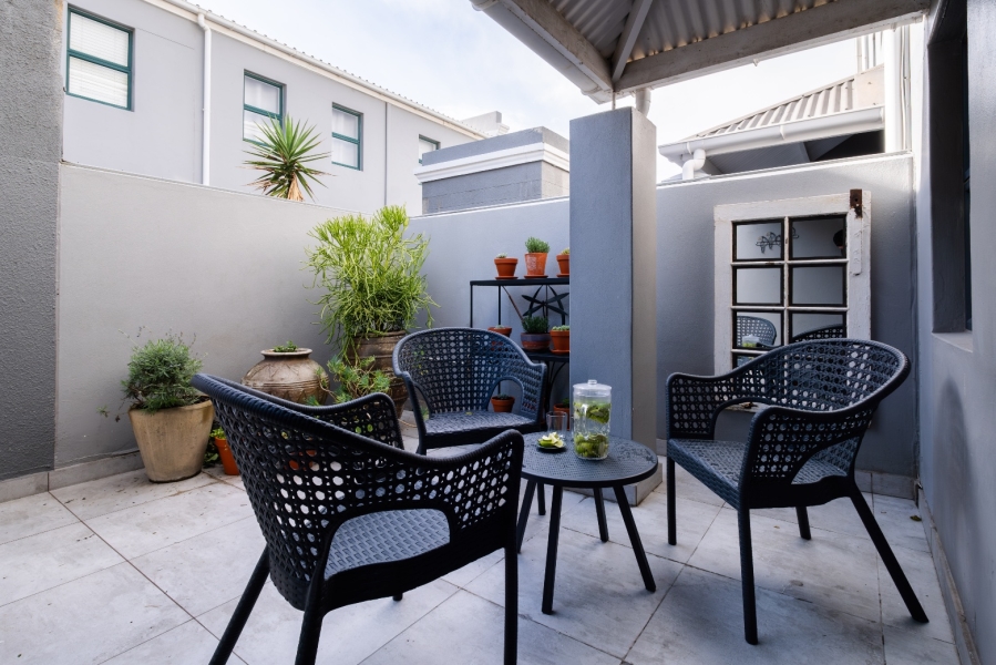 To Let 2 Bedroom Property for Rent in De Waterkant Western Cape